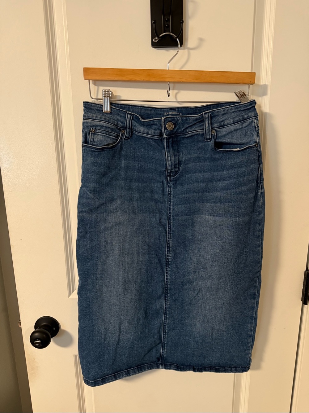 Classic Blue Denim midi Skirt G.H Bass & co  - Women's Jean skirt size 4